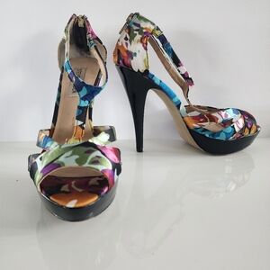 Madden platform heels, multi color, size 8